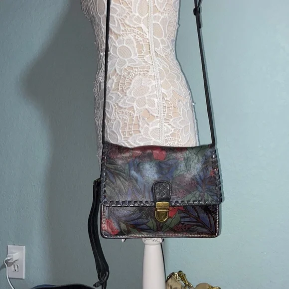 EUC Patricia Nash Floral crossbody leather Bag